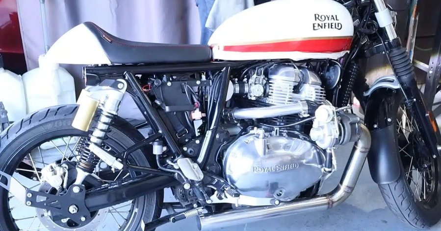 La Royal Enfield Interceptor passe en mode avion