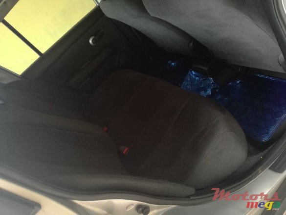 2006' Nissan Tiida photo #6