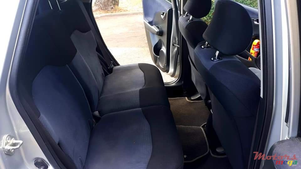 2008' Honda Fit photo #7