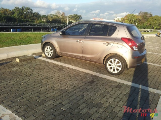 2014' Hyundai i20 photo #6