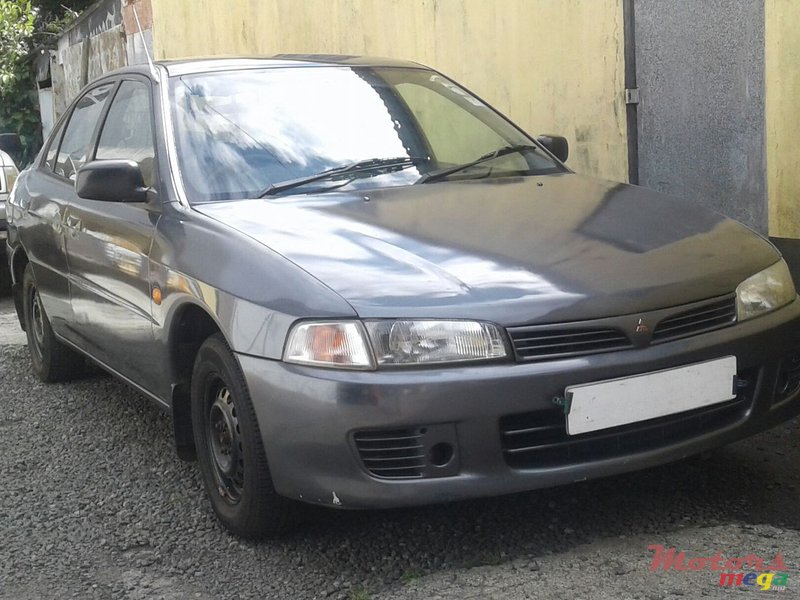 1996' Mitsubishi Lancer photo #1