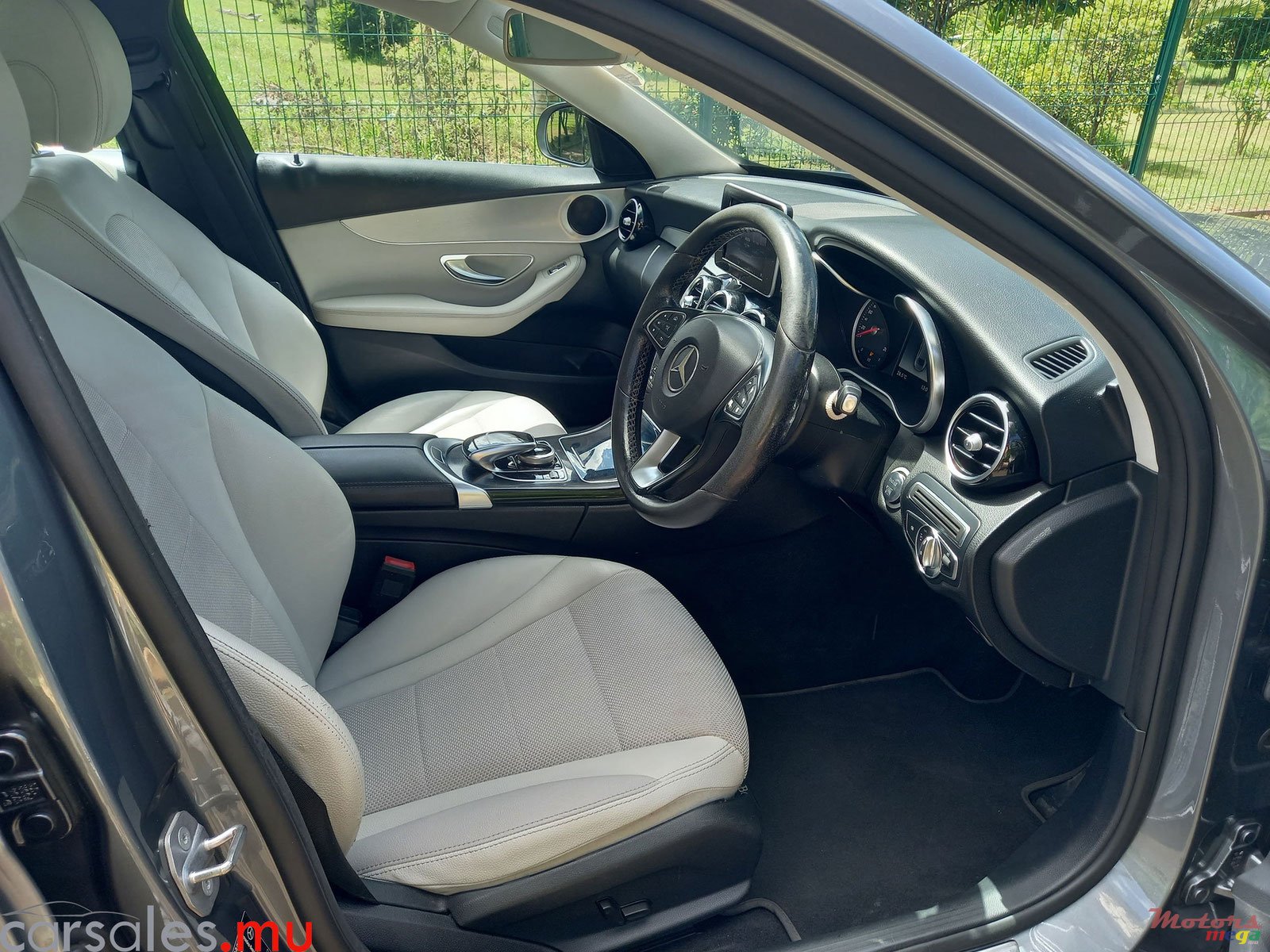 2018' Mercedes-Benz C 180 Avantgarde 1.6 photo #5