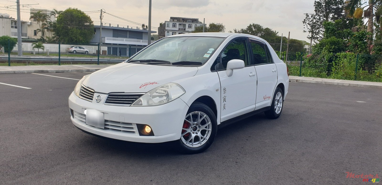 2006' Nissan Tiida photo #2