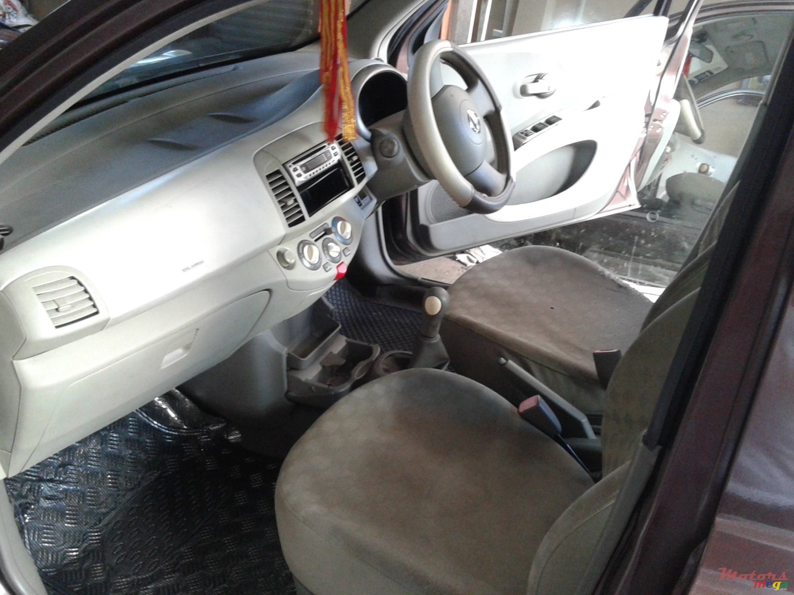 2004' Nissan March photo #6