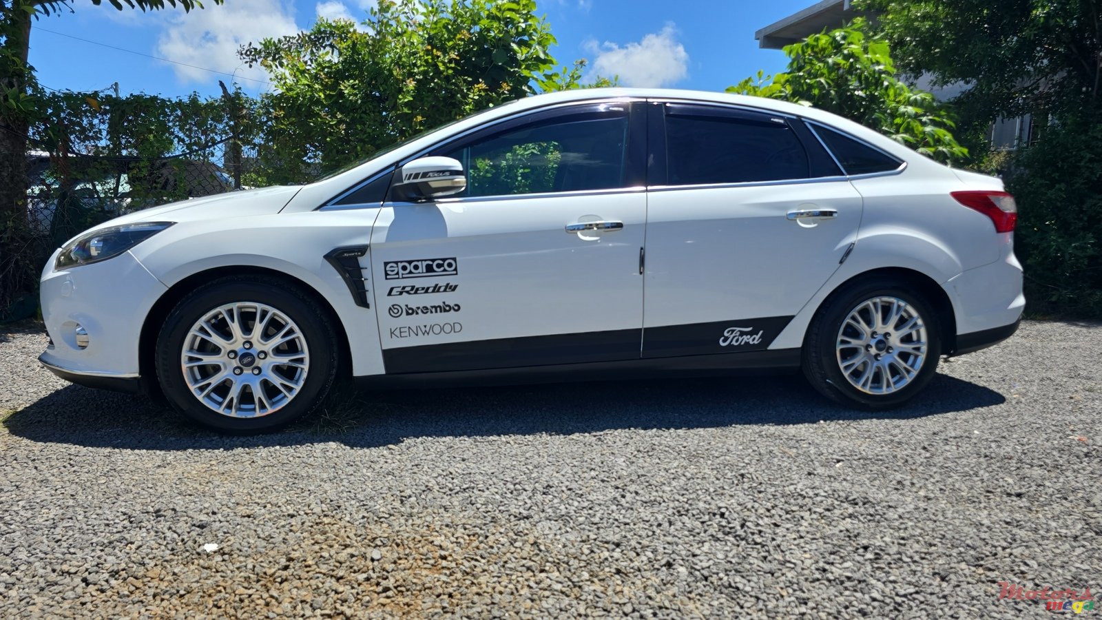 2012' Ford Focus photo #1