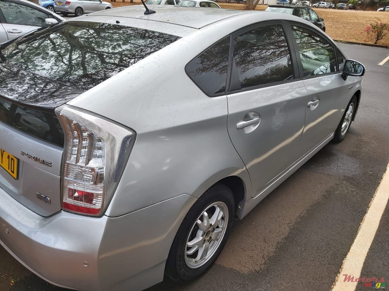 2010' Toyota Prius photo #3
