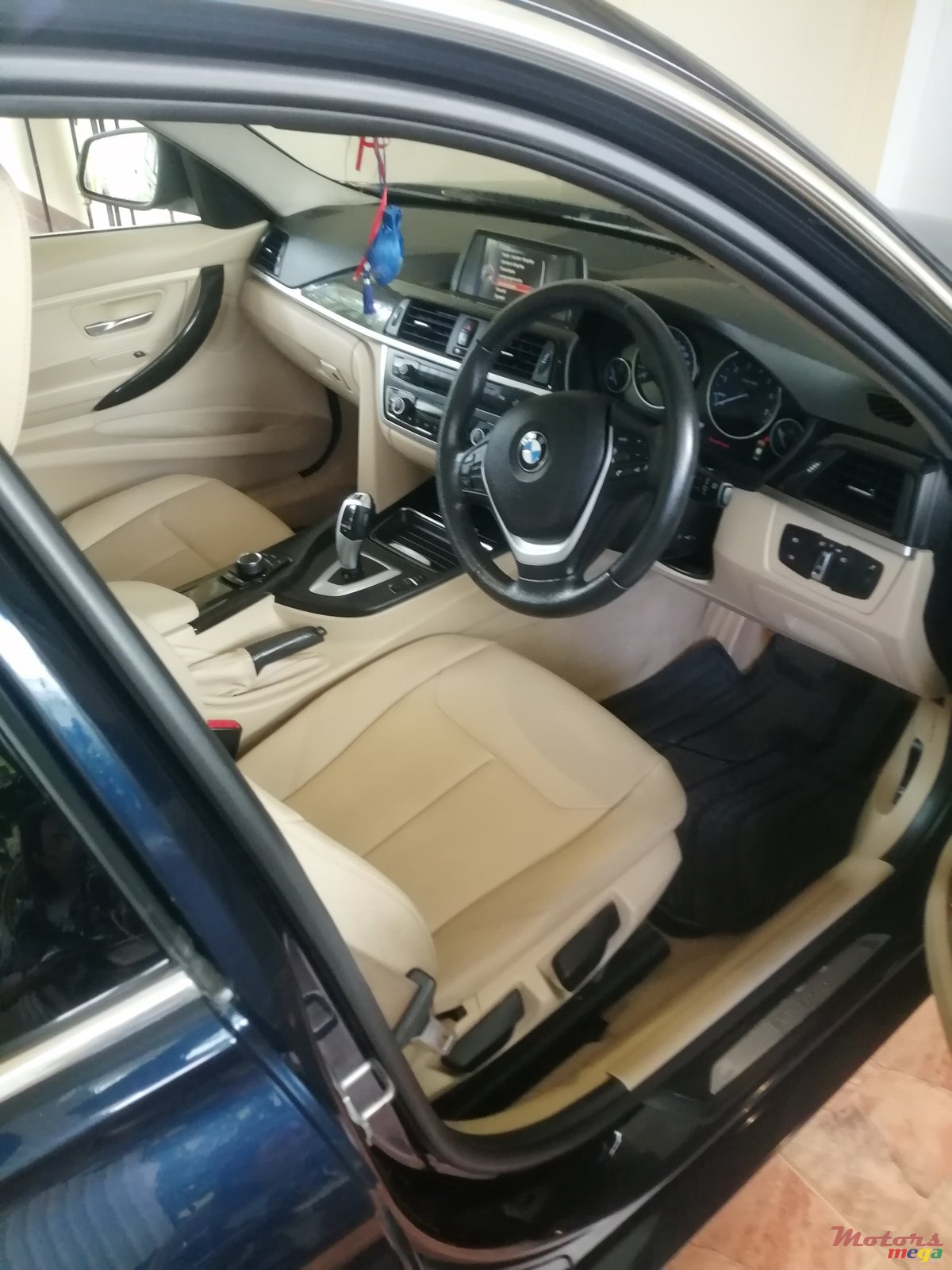 2015' BMW 320 photo #2