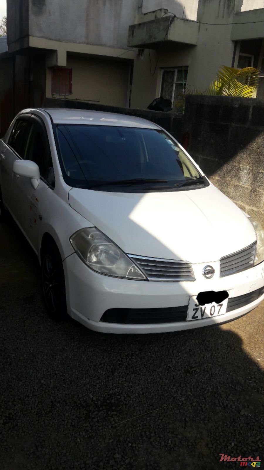 2007' Nissan Tiida photo #1