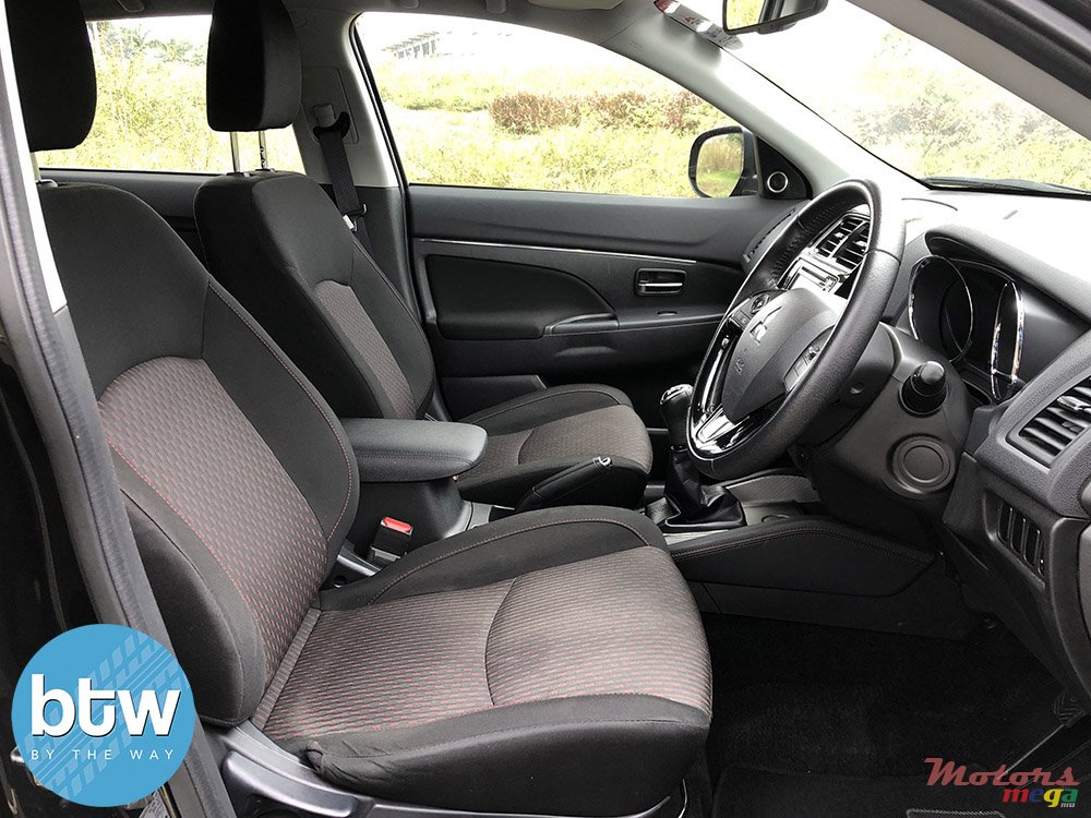 2018' Mitsubishi ASX photo #5