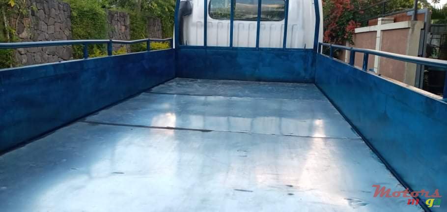 2003' Nissan photo #3