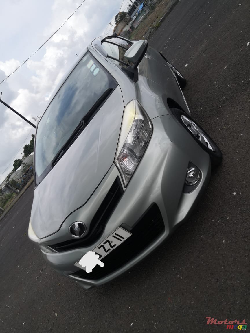 2011' Toyota Vitz 1300cc photo #1