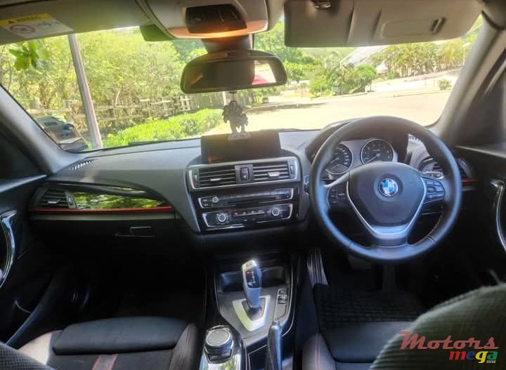 2016' BMW 118 photo #2