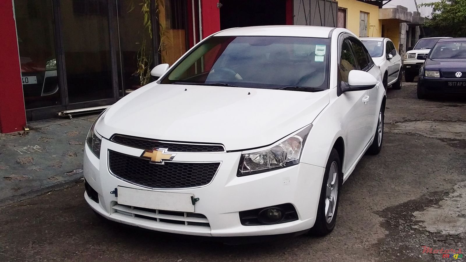 2011' Chevrolet Cruze photo #1