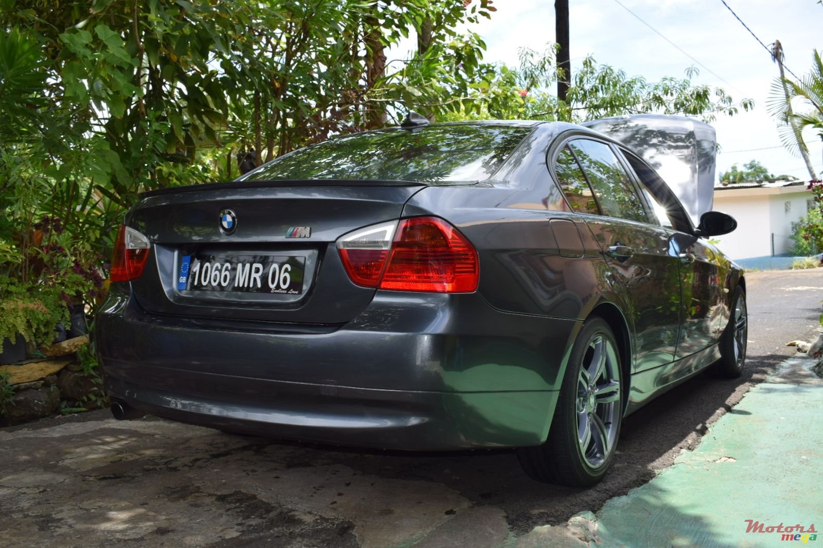 2006' BMW 320 photo #2