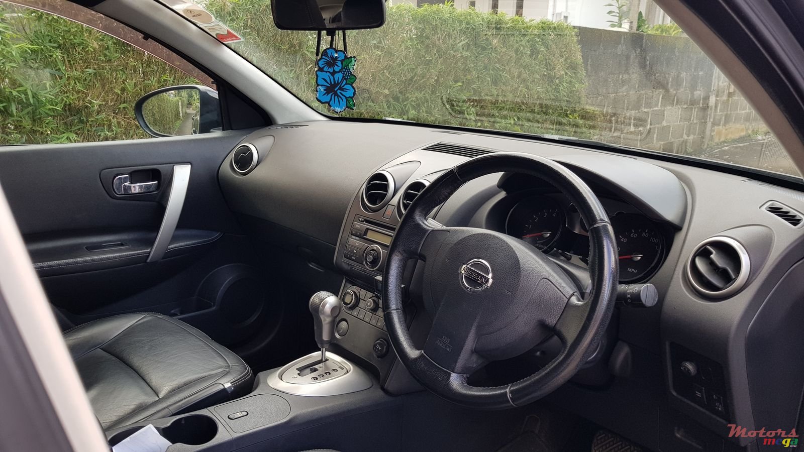 2010' Nissan Qashqai Automatic photo #4