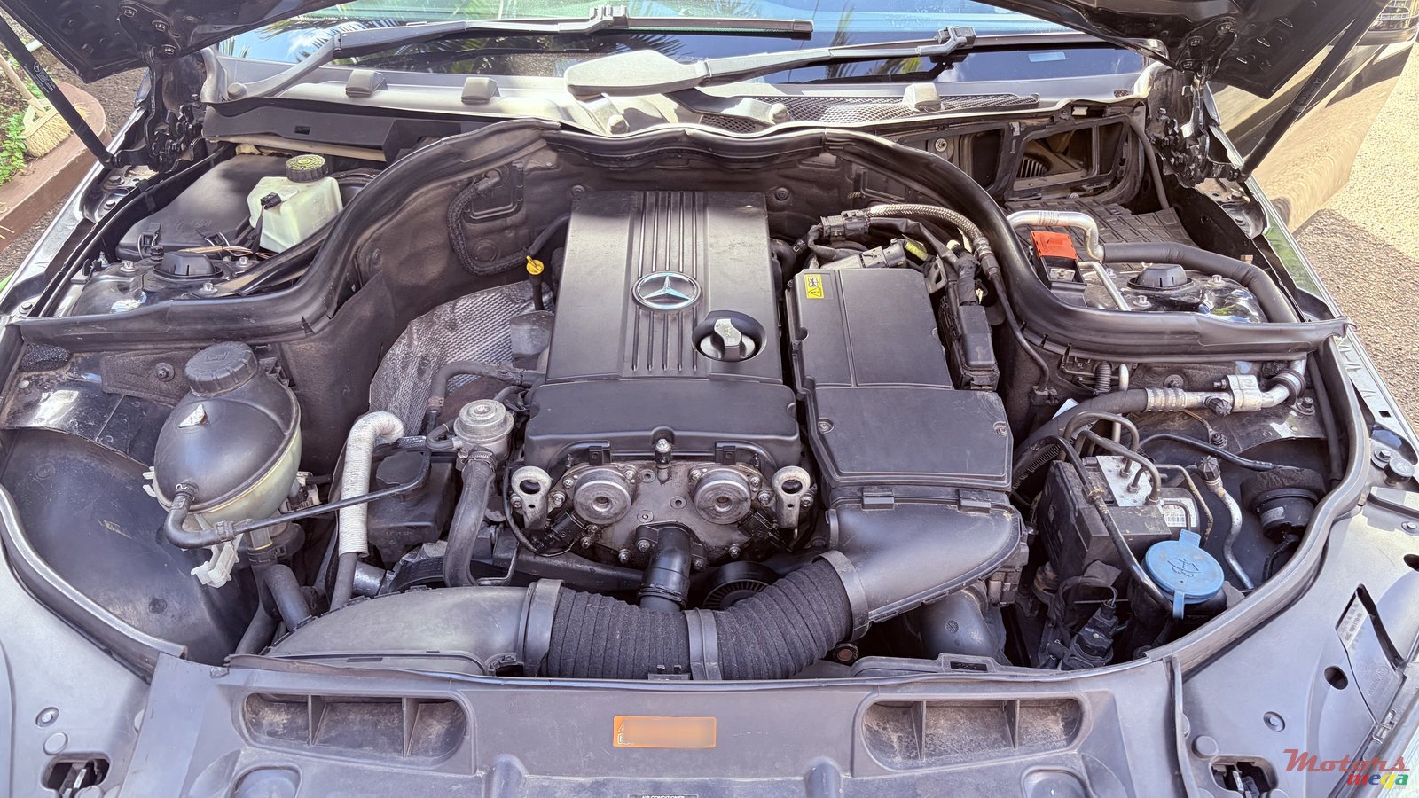 2011' Mercedes-Benz C 180 photo #6
