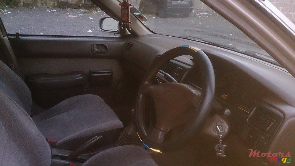 1995' Toyota Corolla photo #6