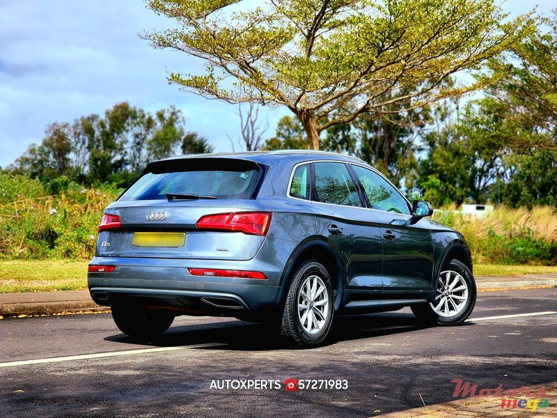 2019' Audi Q5 Quattro photo #3