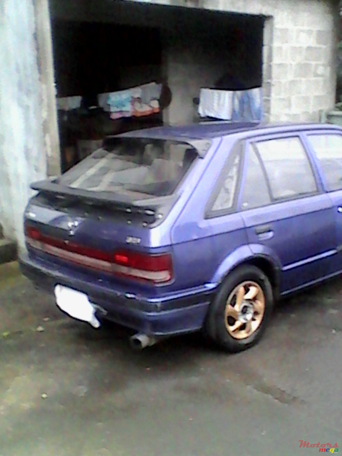 1995' Mazda 323 photo #5