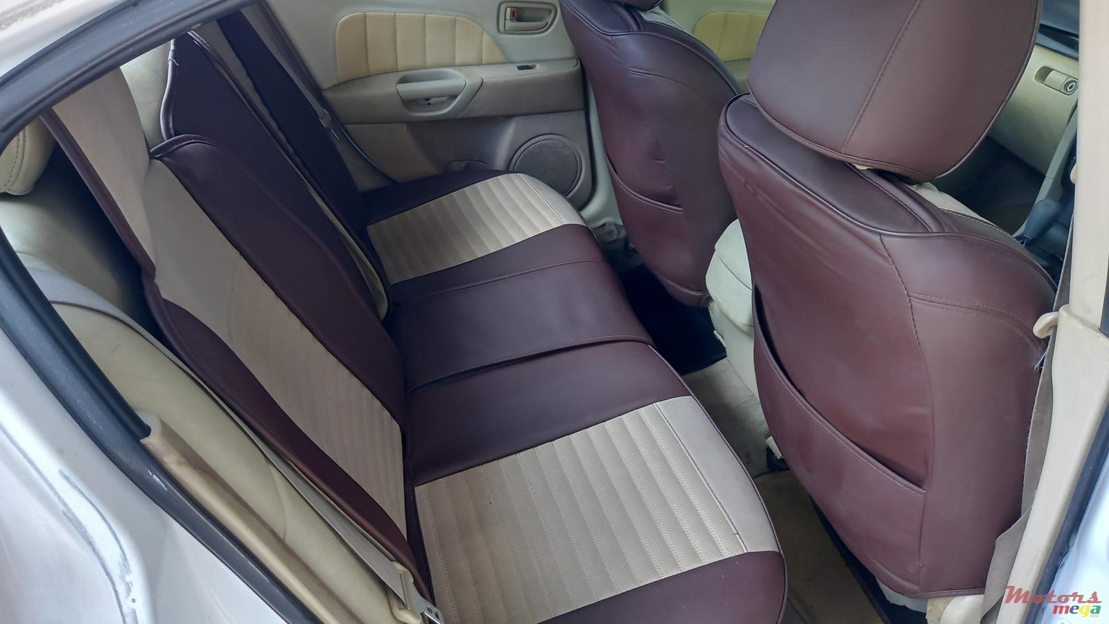 2004' Mazda 3 photo #6