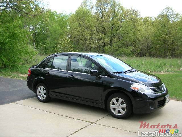 2005' Nissan Tiida photo #1