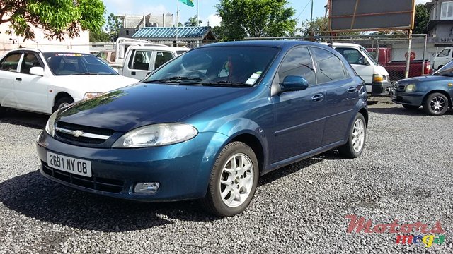 2008' Chevrolet Optra photo #1
