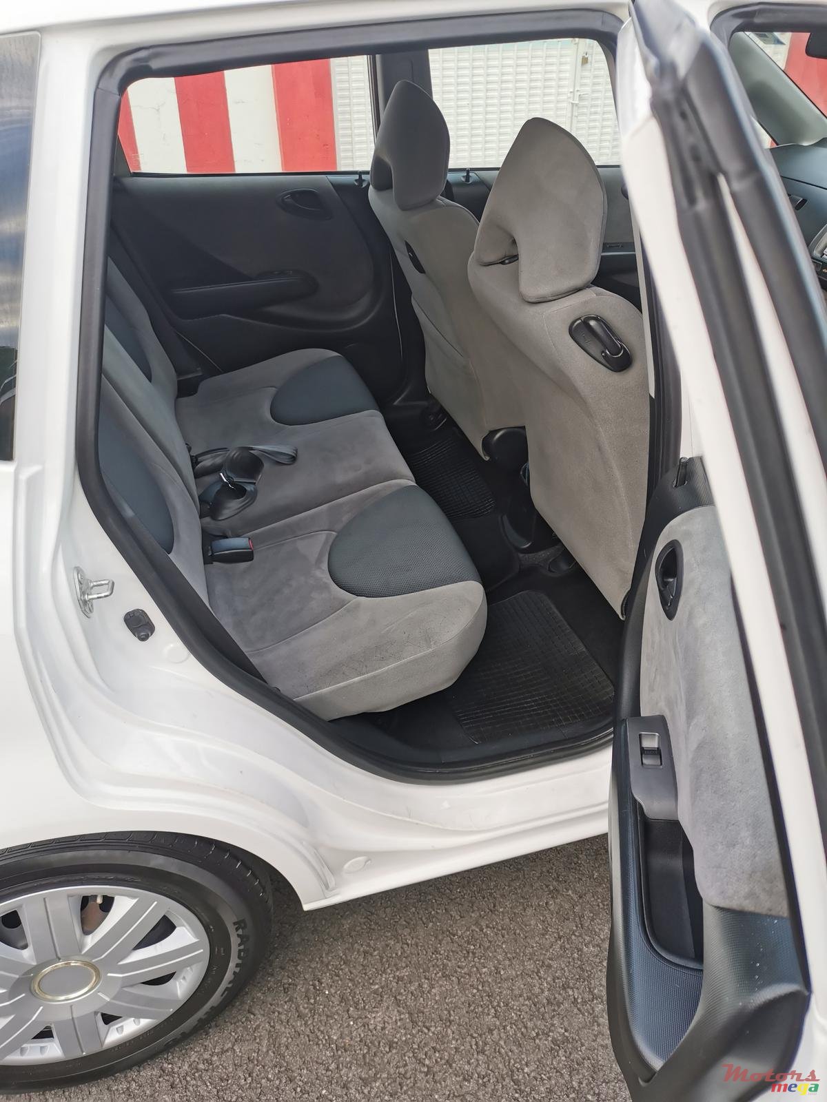 2006' Honda Fit photo #3