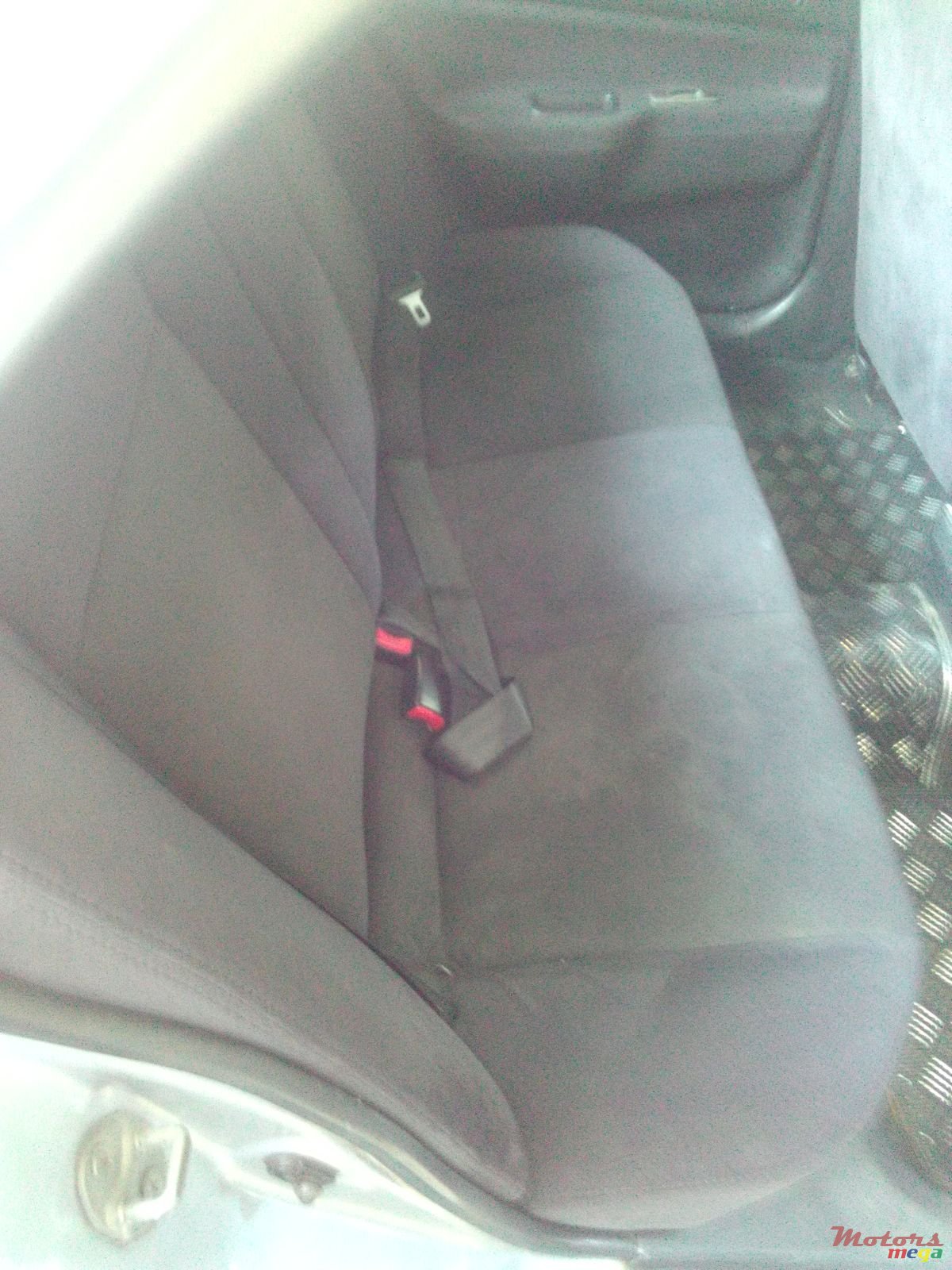 2003' Mitsubishi photo #2