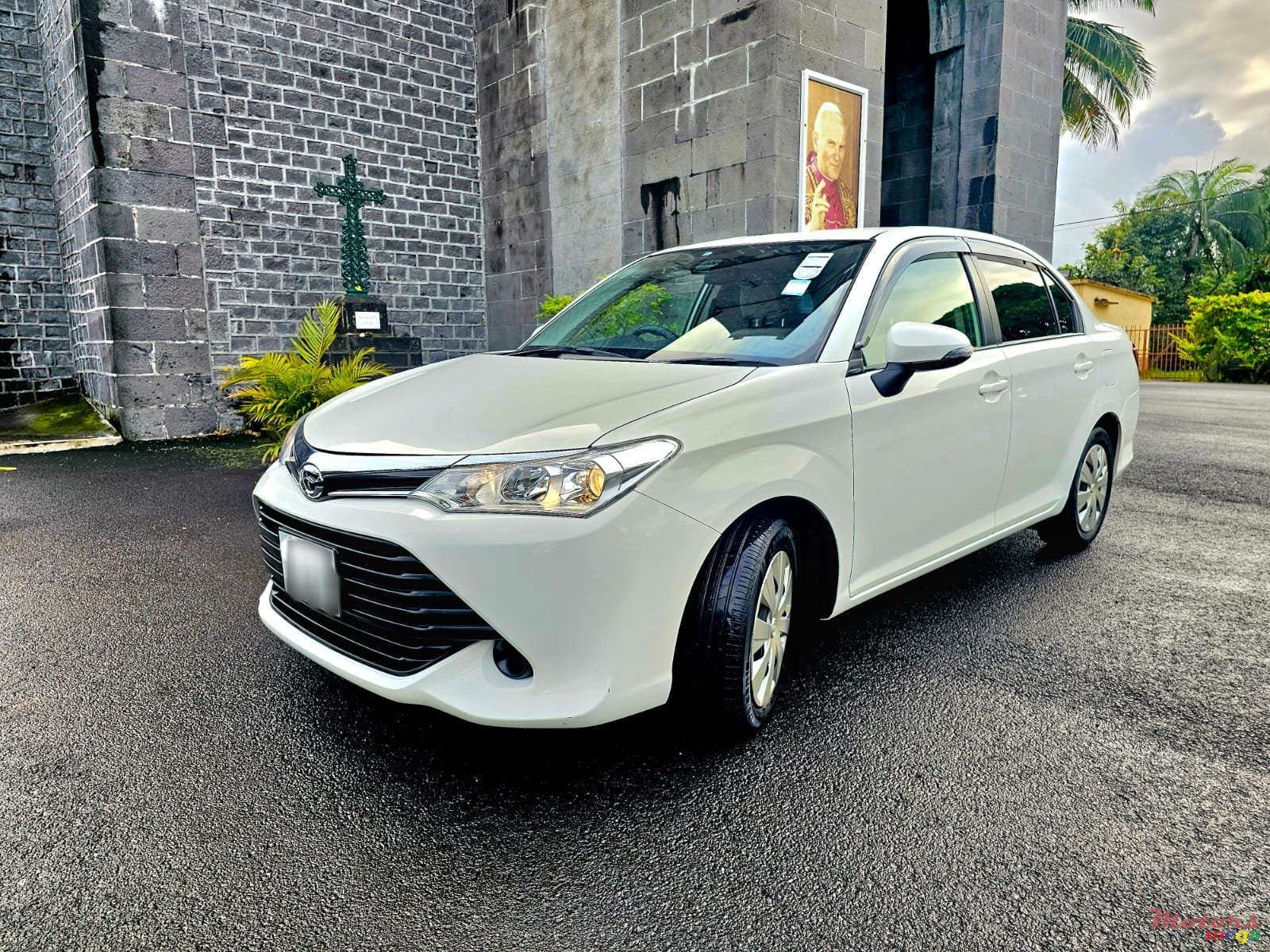 2016' Toyota Axio photo #4