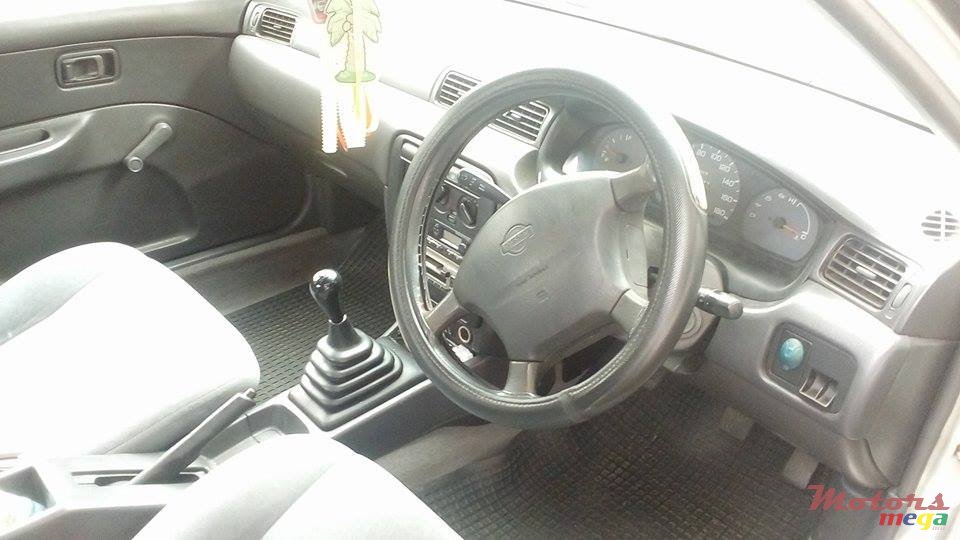 1996' Nissan photo #2