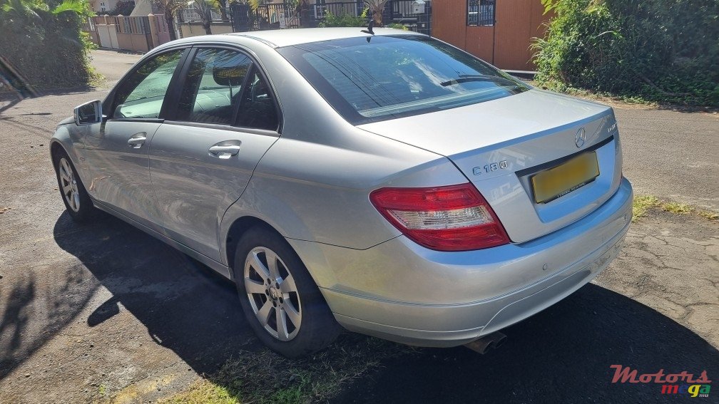 2010' Mercedes-Benz C 180 compressor photo #3