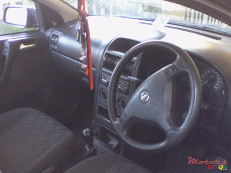 2002' Opel Astra photo #3