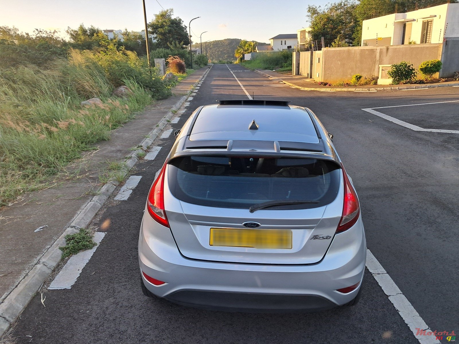 2012' Ford Fiesta photo #4