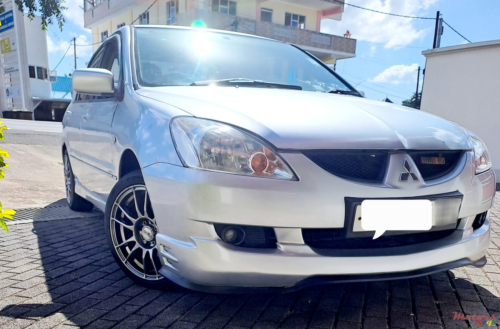 2005' Mitsubishi Lancer photo #4