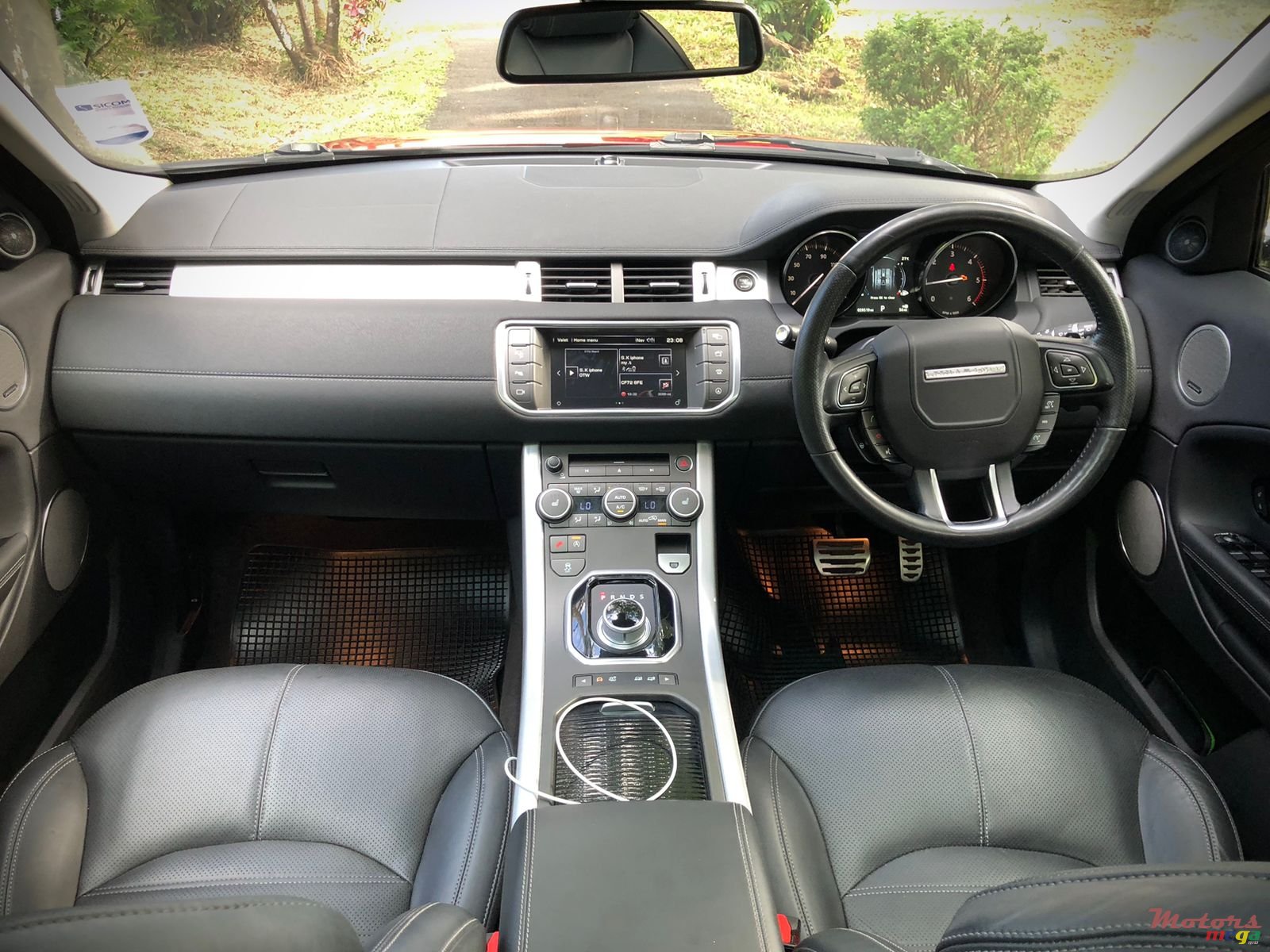 2016' Land Rover Range Rover Evoque Sport photo #4