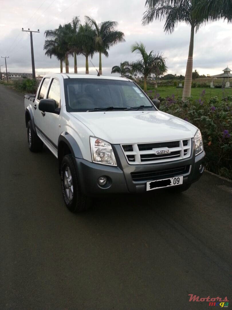 2009' Isuzu KB Series 2.5 photo #1