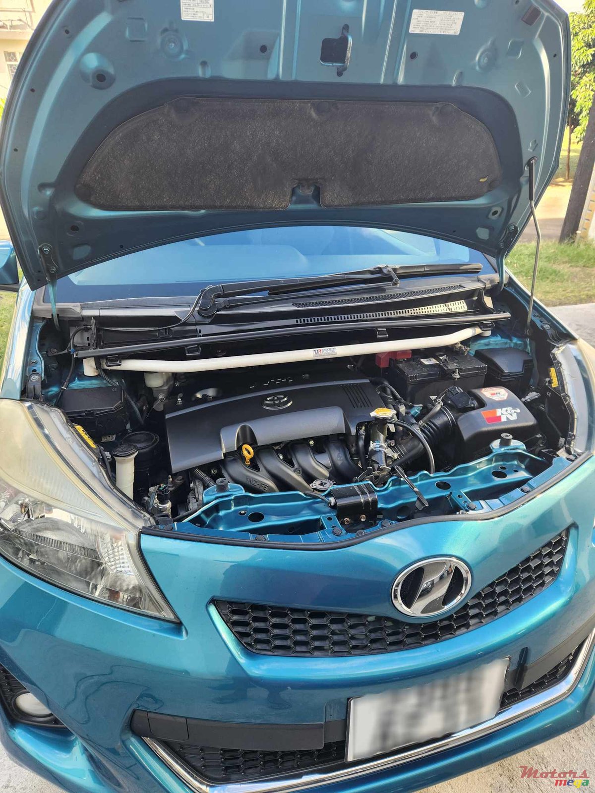 2011' Toyota Vitz SPORT RS photo #5