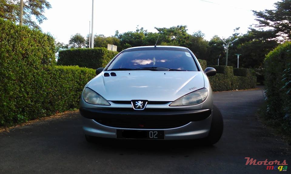 2002' Peugeot 206 photo #2