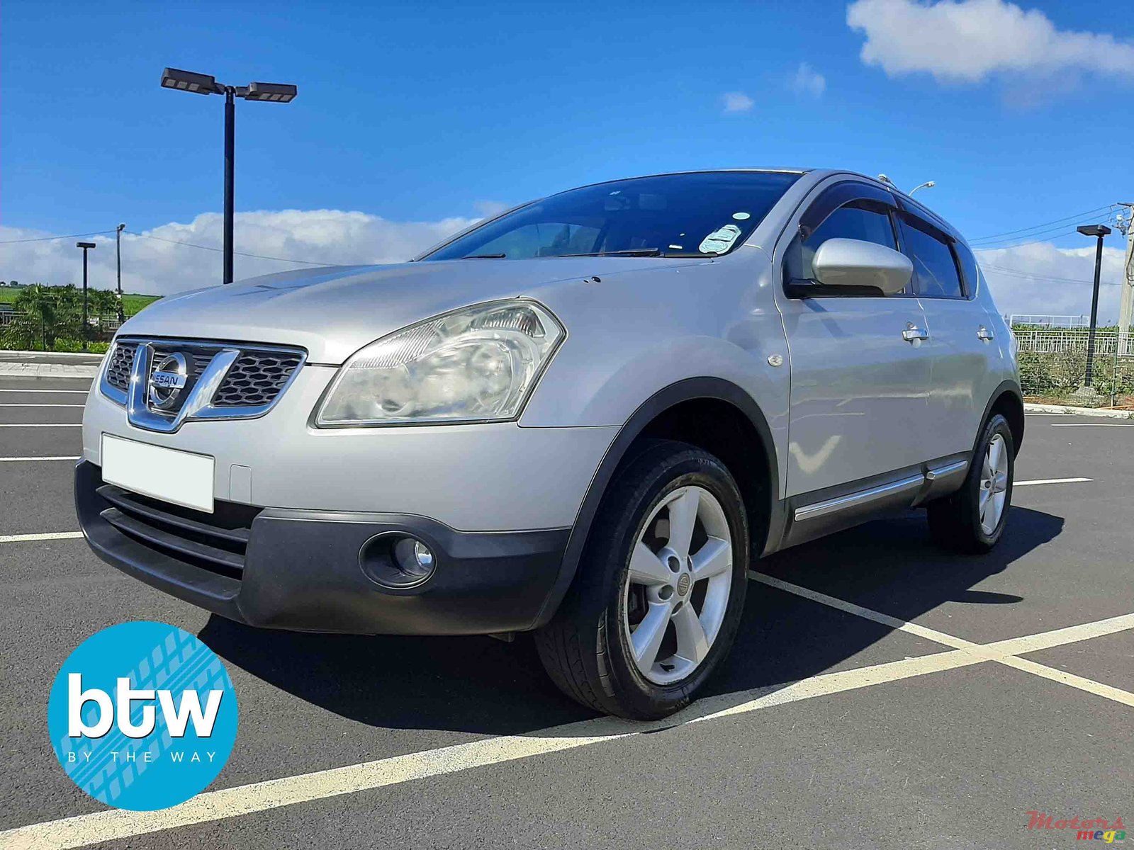 2011' Nissan Qashqai photo #2