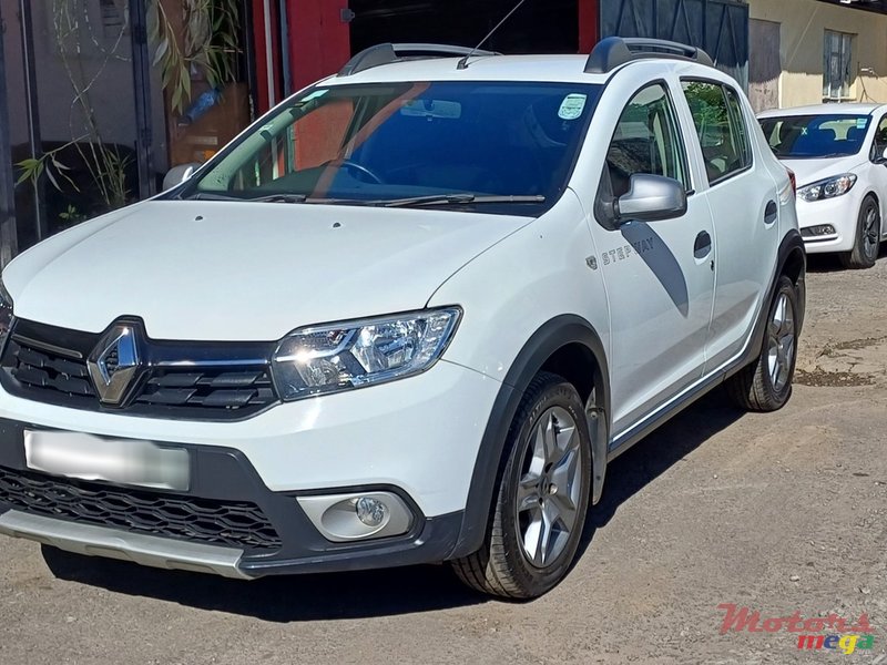 2019' Renault Sandero StepWay photo #2