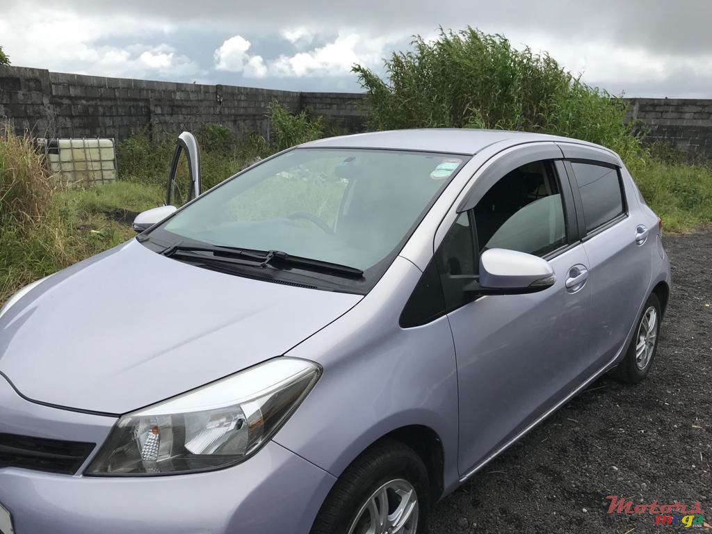 2012' Toyota Vitz photo #3