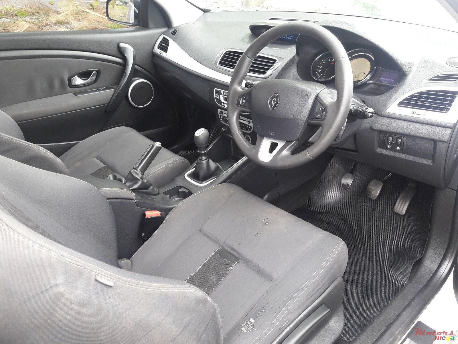 2011' Renault m photo #3