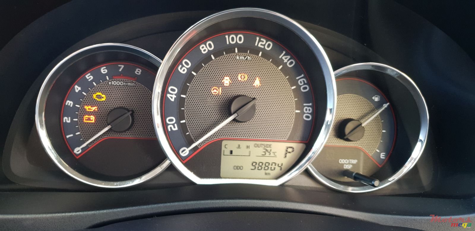 2014' Toyota Auris photo #7