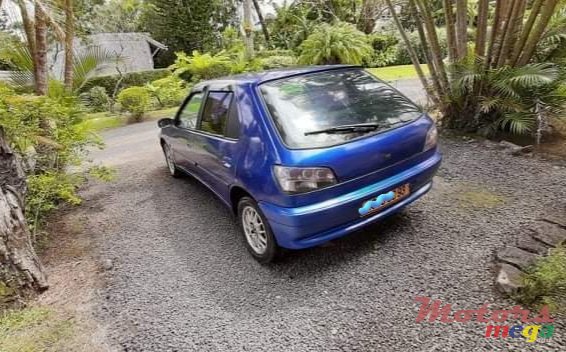 1993' Peugeot 306 Hatchback photo #2