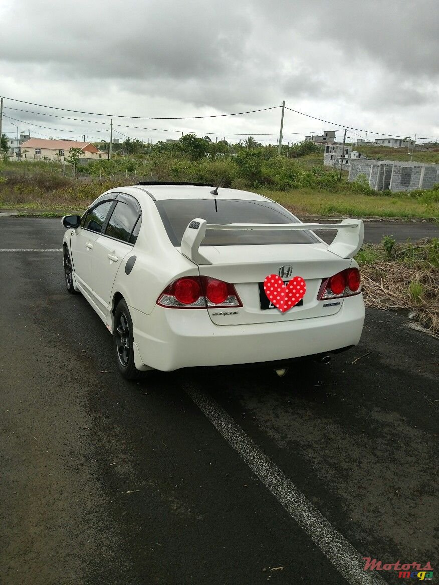 2008' Honda Civic Hybrid photo #2