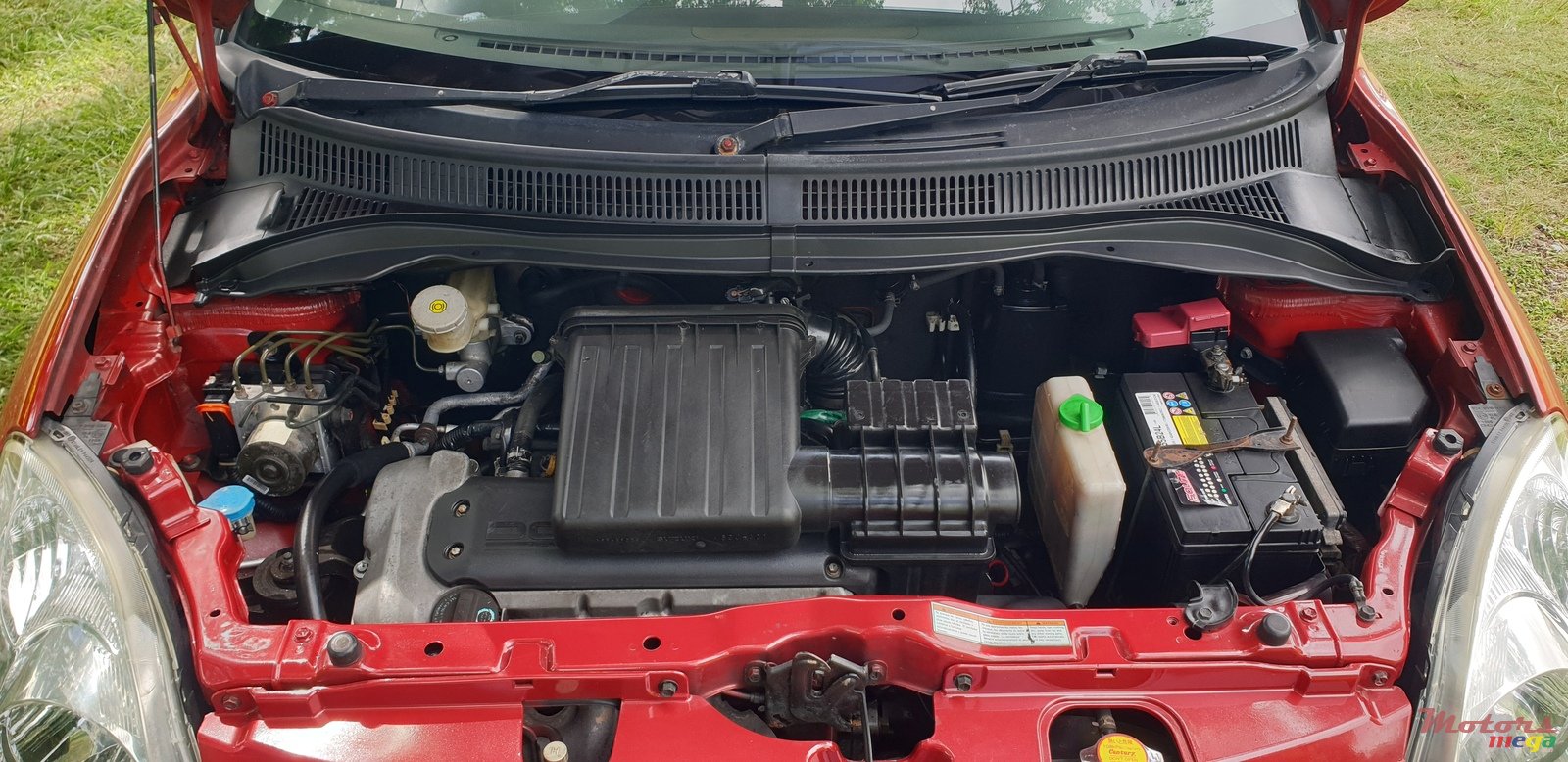 2005' Suzuki Swift 1.5 DOHC photo #5