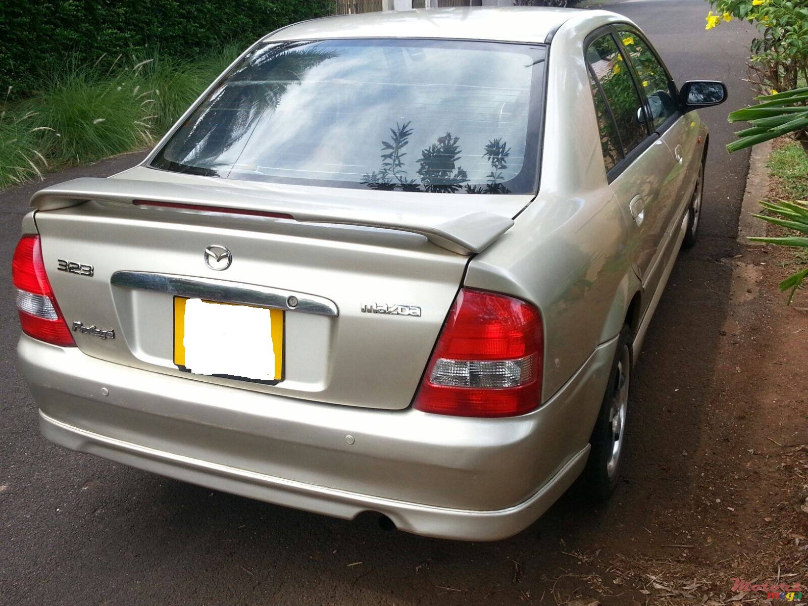 2003' Mazda 323 photo #2