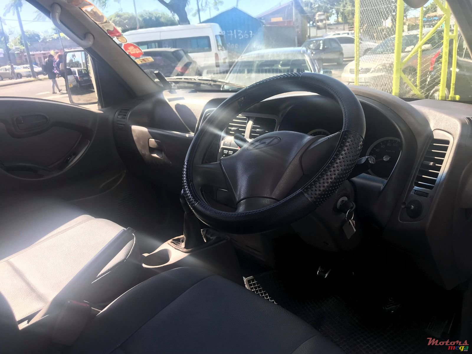 2009' Hyundai photo #2