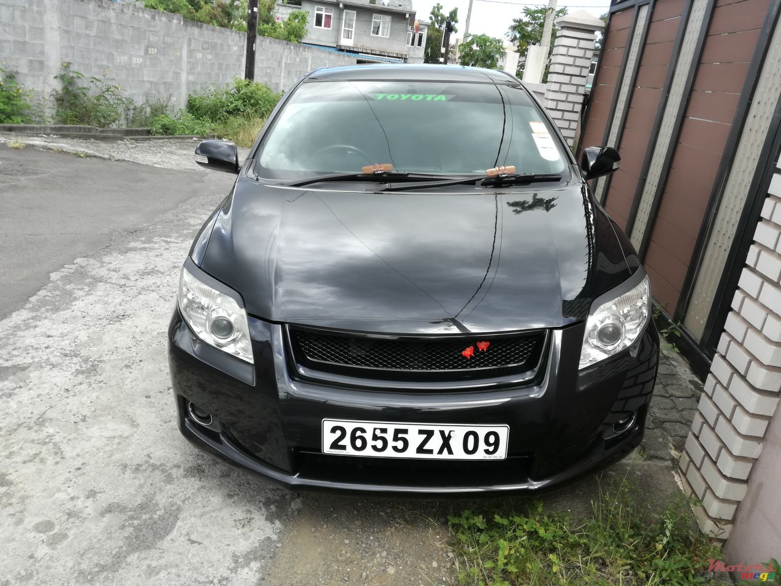 2009' Toyota Axio Grade G saloon photo #3