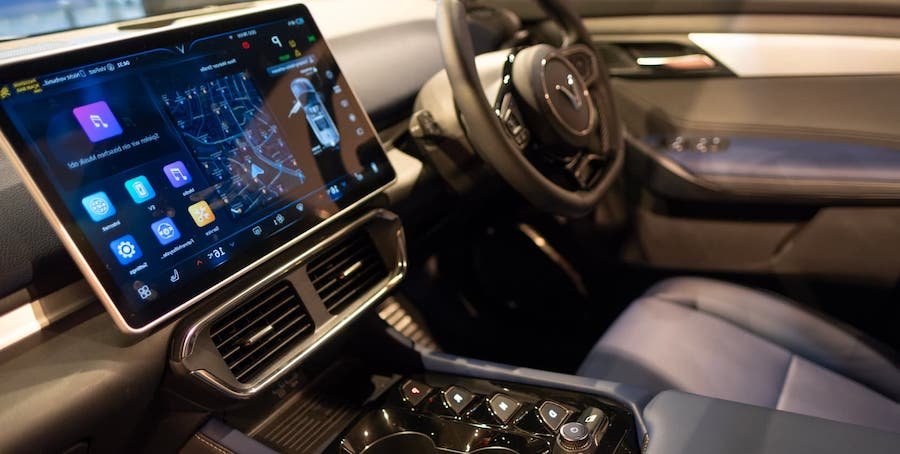 New Study Finds Touchscreens Make Drivers Significantly Worse